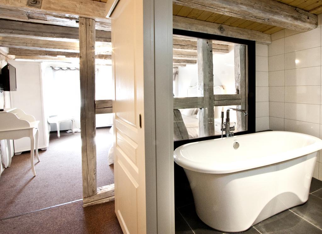 Chambre Le Hupsa Pfannala Saint-Hippolyte  Rum bild
