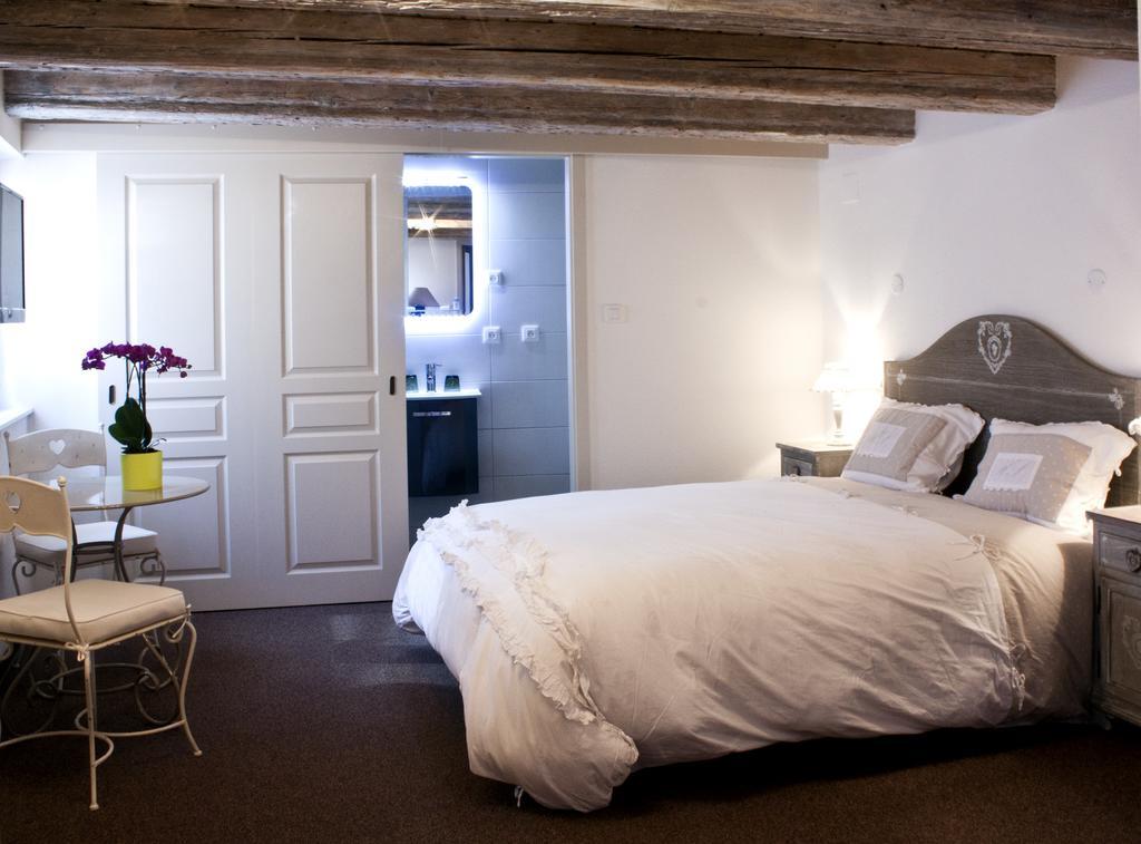 Chambre Le Hupsa Pfannala Saint-Hippolyte  Rum bild